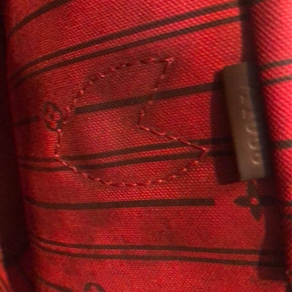 Authentic LV Damier Ebene PM SOLD - Picture 6 of 8